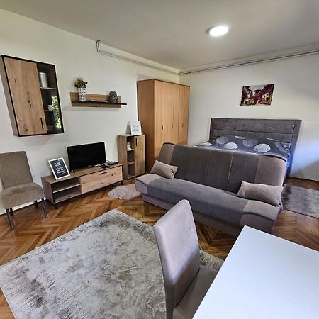 Aloha Apartment Novi Pazar Exteriér fotografie