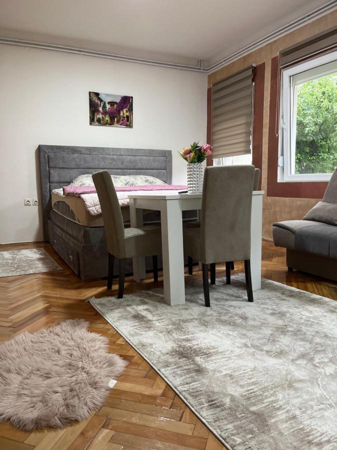 Aloha Apartment Novi Pazar Exteriér fotografie